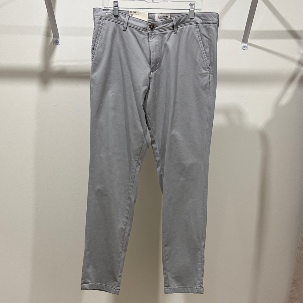 Jack & Jones Slim/Tapered Fit Casual Pants – Men’s 32 – Grey – Modern Chino
